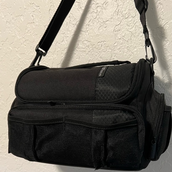 Camera bag with lots of pockets - Picture 1 of 9